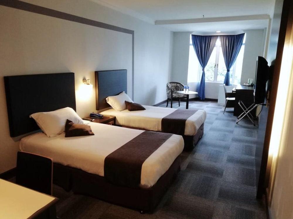Legend Inn Тайпинг Экстерьер фото